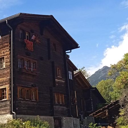 Heimeliges Walliserhaus فيش المظهر الخارجي الصورة