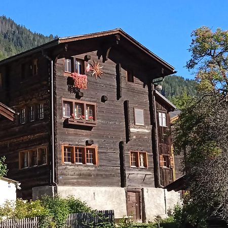 Heimeliges Walliserhaus فيش المظهر الخارجي الصورة